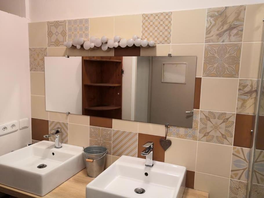 Maison Avec Piscine Dans Village Provencal. Courthézon 外观 照片