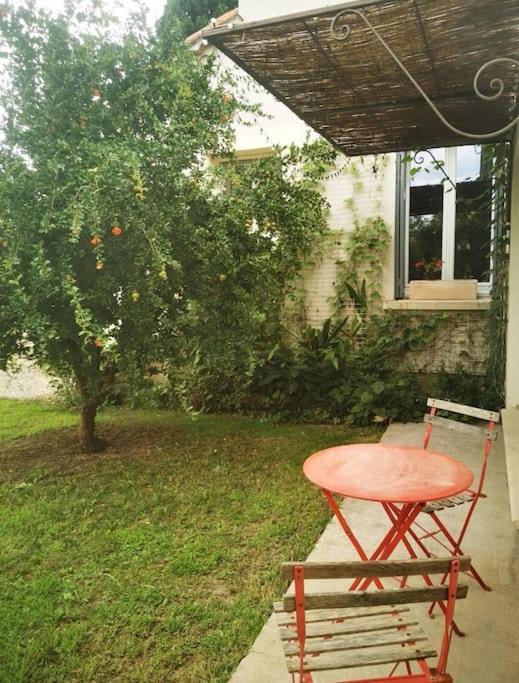 Maison Avec Piscine Dans Village Provencal. Courthézon 外观 照片